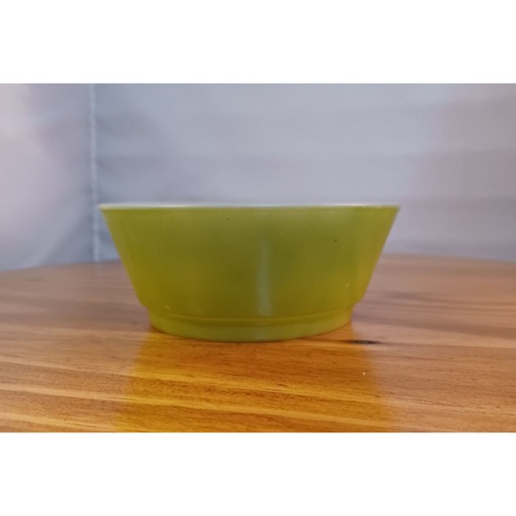 Vintage Anchor Hocking FIRE KING Green Ombre Fade 2-Tone Cereal Bowl - Picture 2 of 8